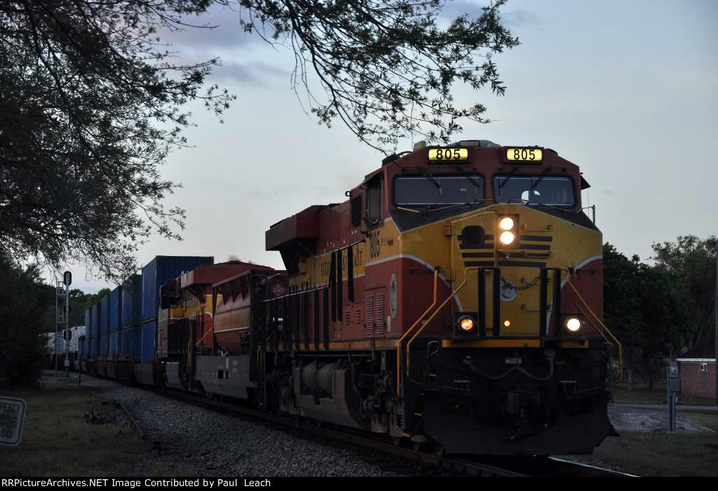 Northbound intermodal in the early morning